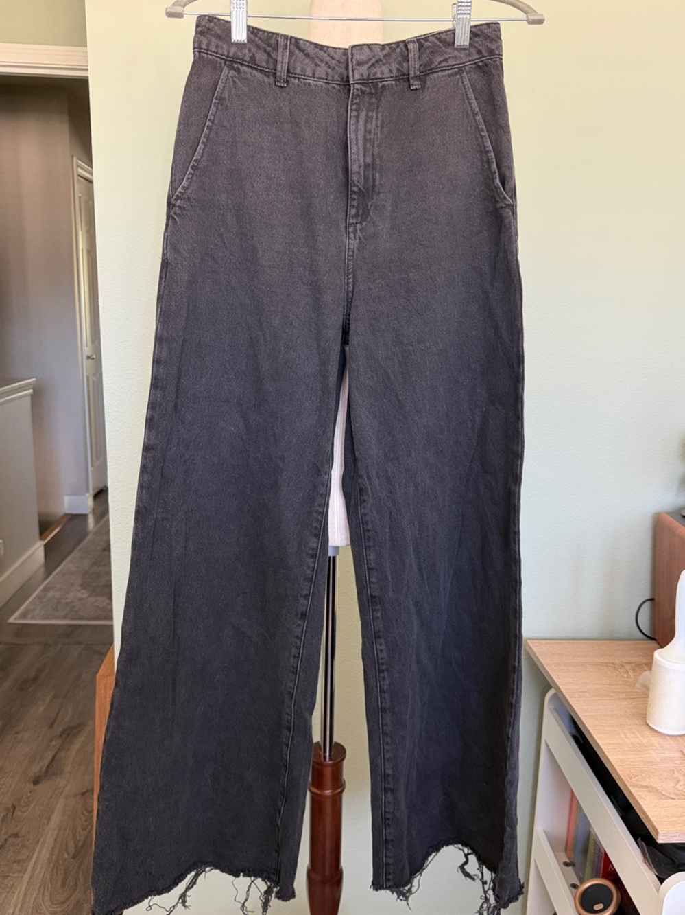 BDG Wide-Leg High-Rise Jeans in Washed Black